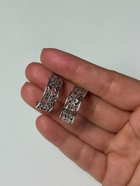 Vintage Estate Sale Thai Stamped Silver 925 pierced hoop earrings with stones